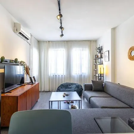 Lucky Apartment *